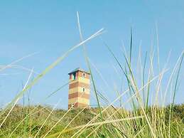 Lovely Beach House in Dishoek