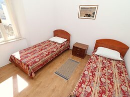 Apartment Lepur Slano - Two-bedroom Apartment With Terrace