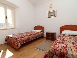 Apartment Lepur Slano - Two-bedroom Apartment With Terrace