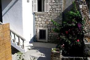 Apartment Lepur Slano - Two-bedroom Apartment With Terrace