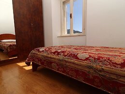 Apartment Lepur Slano - Two-bedroom Apartment With Terrace