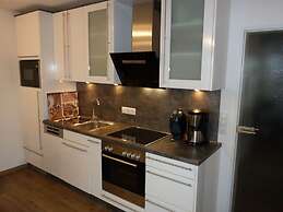 Hohe Lith 4.09 Modern Retreat