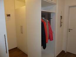 Hohe Lith 4.09 Modern Retreat