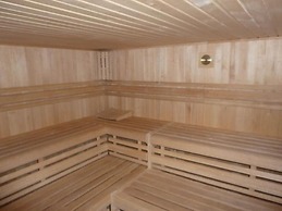 Hohe Lith 4.09 Modern Retreat