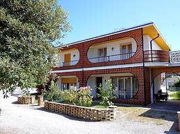 Belvilla by Oyo Villa Fabienne 32