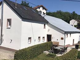 Eifel Farmhouse Comfortable Holiday Residence