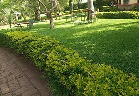 TROTTERS HOTEL - KENOL