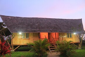 Hanchey Bamboo Resort