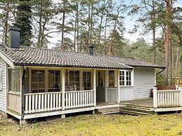 6 Person Holiday Home in Yngsjo-by Traum