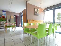 Delightful Villa With Swimming Pool