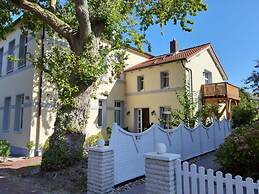 Holiday Apartment Villa in the Park