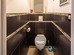 Beautiful Holiday Home With Swimming Pool