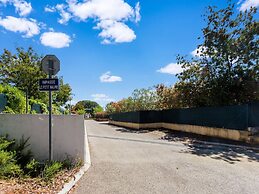 Beautiful Holiday Home With Swimming Pool
