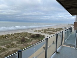 Apartment in Nieuwpoort With Terrace
