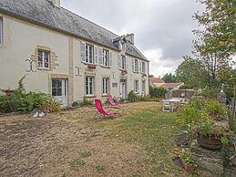 Spacious Holiday Home With Garden