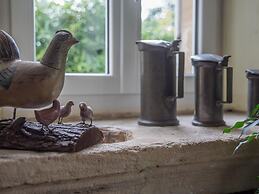 Spacious Holiday Home With Garden