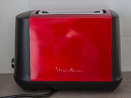 Spacious Holiday Home With Garden