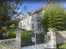 Spacious Holiday Home With Garden