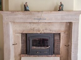 Spacious Holiday Home With Garden