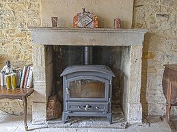 Spacious Holiday Home With Garden