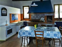 Delightful Holiday Home in Fulgatore With Swimming Pool