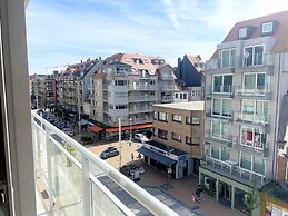 Apartment in Nieuwpoort With sea Views