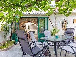 Stylishly Decorated Apartment With Private Terrace