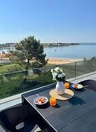 Blizina Mora II Modern Retreat