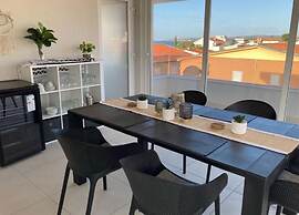 Blizina Mora II Modern Retreat