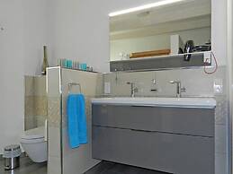 Holiday Apartment Deck Boat