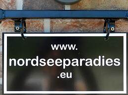 Holiday Apartment Deck Boat