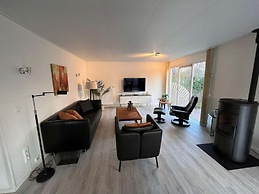 Spacious Bungalow With Roofed Terrace
