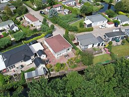 Spacious Bungalow With Roofed Terrace