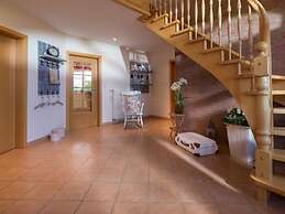 Country House at the Lighthouse