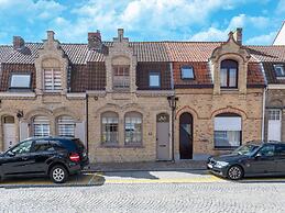 Authentic Fisherman's House in Nieuwpoort