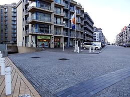 Apartment in Nieuwpoort With the Beach