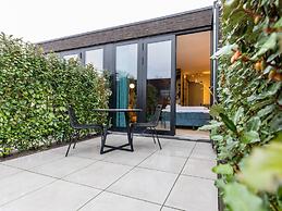 Romantic Getaway With Garden