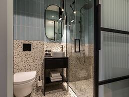 Romantic Getaway With Garden