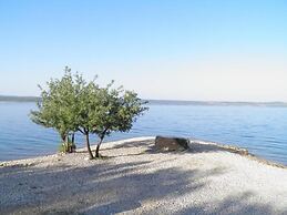 Sunny Pool Apartments - One Bedroom Apartment