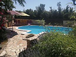 Sunny Pool Apartments - One Bedroom Apartment