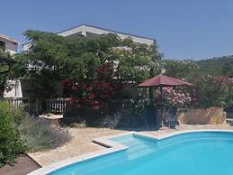 Sunny Pool Apartments - One Bedroom Apartment