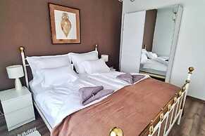 La Mia Storia With Hot tub