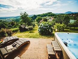 La Mia Storia With Hot tub