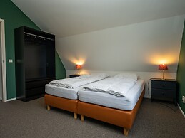 Holiday Home in De Cocksdorp With Garden