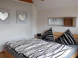 Dream on the Dike 2 Comfortable Vacation Home