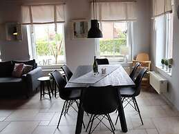 Dream on the Dike 2 Comfortable Vacation Home