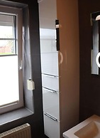 Dream on the Dike 2 Comfortable Vacation Home