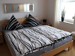 Dream on the Dike 2 Comfortable Vacation Home