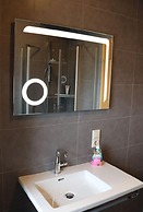 Dream on the Dike 2 Comfortable Vacation Home