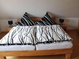 Dream on the Dike 2 Comfortable Vacation Home